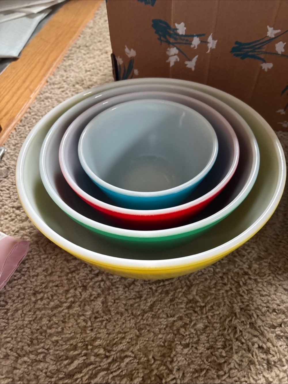 Pyrex Nesting Mixing Bowls Set in Yellow, Green, Red, Teal